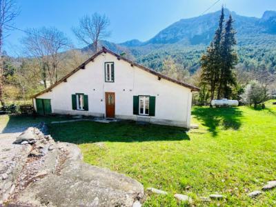 Axat: Charming Mountain House With 800 M2 Garden