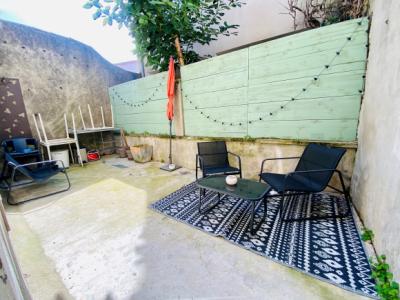 Capucins: Renovated Townhouse With Terrace