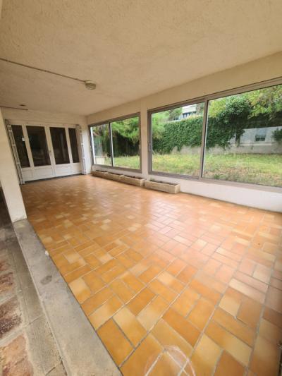 Near Limoux City Center, Residential Area, Spacious 4-sided Villa On 900 M2 Of Land