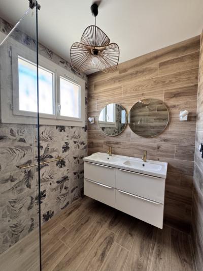 Very Beautiful Renovated 5-room House With Large Terrace, Garden And Garage