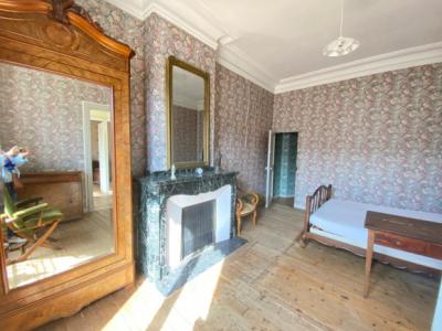 19th Century Mansion With Numerous Outbuildings And Additional Land Of 730 M2.