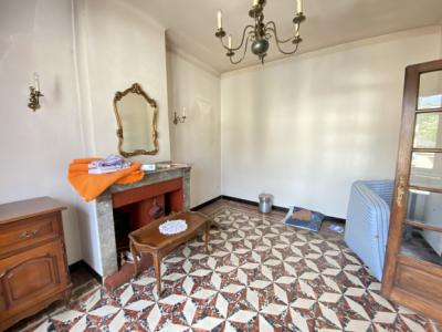 Villa Of Approximately 150 M2, On 400 M2 Of Garage, Ideal Commercial Location