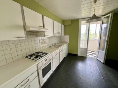 5-room Apartment With Balcony, Cellar And Parking