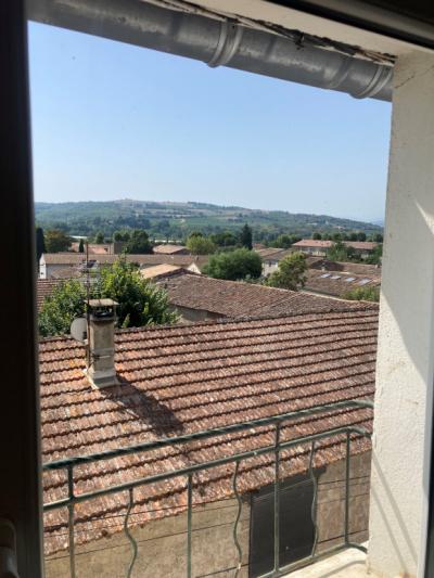 In A Village With All Amenities On The Carcassonne/limoux Axis, 3-bedroom House, Garage, Garden, And