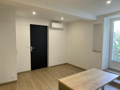 Completely Renovated - 1-bedroom Apartment With Courtyard - 55 M2 - Reversible Air Conditioning