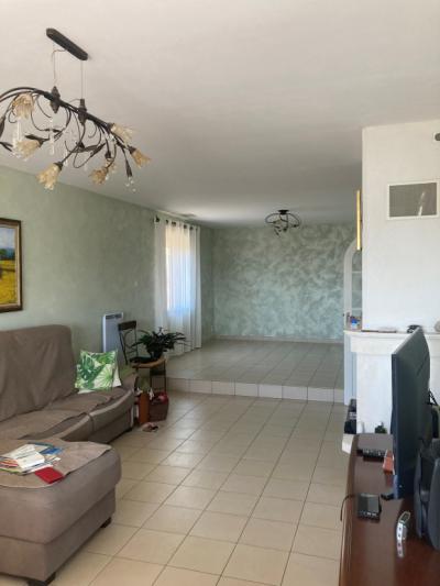 Carcassonne-limoux Axis, 4-bedroom Villa, Swimming Pool, Garage And Terraces.