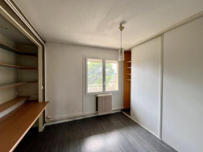 5-room Apartment With Balcony, Cellar And Parking