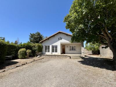 Village Est De Carcassonne: Charming Pp House With Shed And 1600 M2 Park