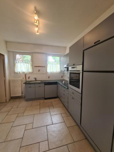 Near Limoux City Center, Residential Area, Spacious 4-sided Villa On 900 M2 Of Land