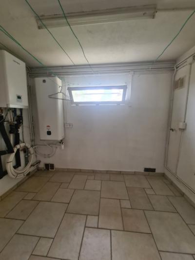 Near Limoux City Center, Residential Area, Spacious 4-sided Villa On 900 M2 Of Land
