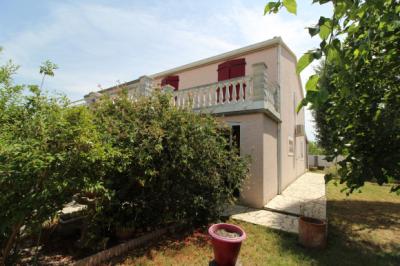 Pieusse - Villa On 374 M2 Of Land