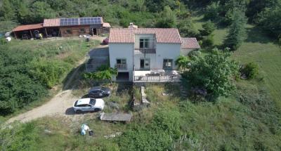 Exceptional, 23-hectare Estate, Recent 135 M2 Villa With Breathtaking Views Of The Pyrenees