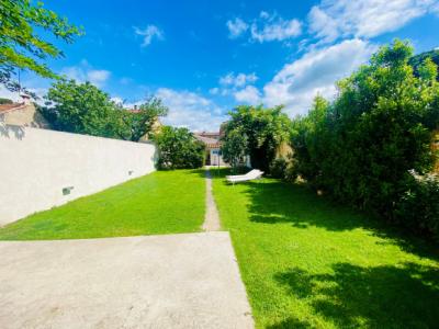 Carcassone: Charming Town House Of 148 M2 With Garden Of 250 M2