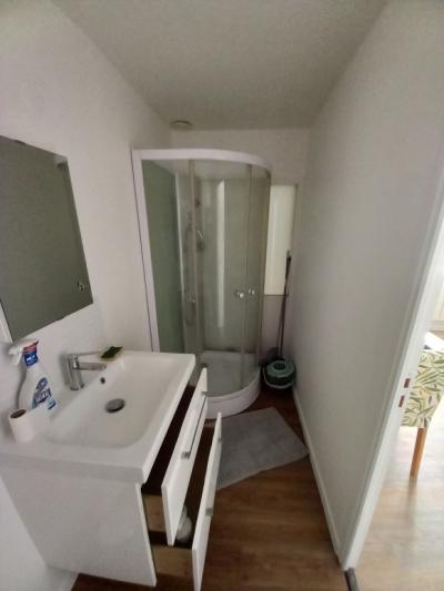 Pretty Furnished Studio Of 24m2 On The 1st Floor Completely Renovated