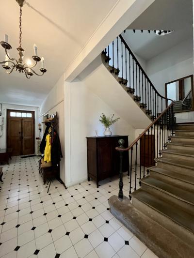 Carcassonne/narbonne Axis: Magnificent 430 M2 Mansion With Outbuildings And Garden