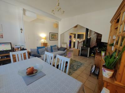 3 Km From Esperaza - Spacious, Dual-aspect Village House.