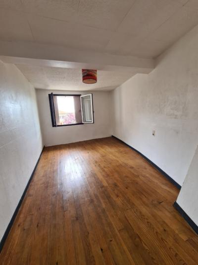 Donazac Village House T4 With Small Courtyard