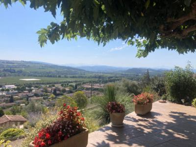 Carcassonne-limoux Axis, 4-bedroom Villa, Swimming Pool, Garage And Terraces.