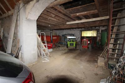 10km From Limoux, Large Garage, Large Garden, T3 Apartment + Apartment To Renovate