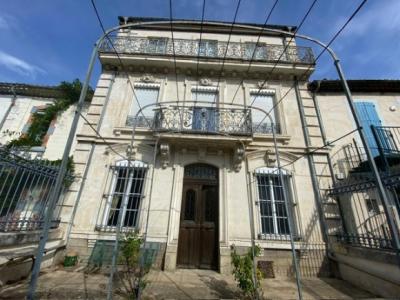 19th Century Mansion With Numerous Outbuildings And Additional Land Of 730 M2.