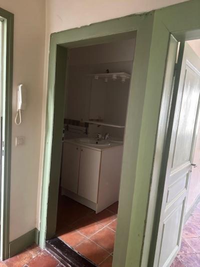 Spacious 2-bedroom Apartment On The Second Floor