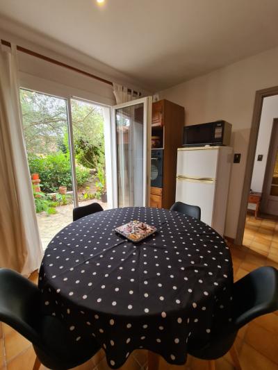 Cepie Charming House Type 5 Furnished With Terrace And Garden, In A Quiet Environment.