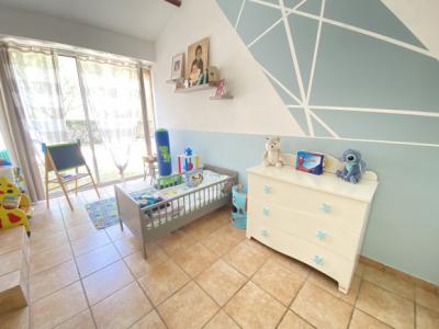Ideally Located House In Limoux - Dominant View, Well-kept Exteriors, Quality Services