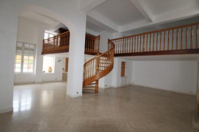 Limoux - Rare - Exceptional Apartment Of 202m2 Living Space - Terrace Of 115m2 - In Building With El