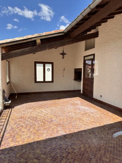 Very Beautiful Renovated 5-room House With Large Terrace, Garden And Garage