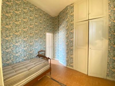 19th Century Mansion With Numerous Outbuildings And Additional Land Of 730 M2.