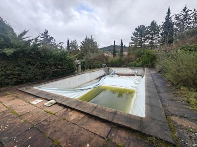 7 Km From Limoux, Single Storey Villa To Renovate - 115 M2 Living Space On Land Of Over One Hectare