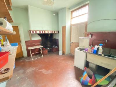 Villa Of Approximately 150 M2, On 400 M2 Of Garage, Ideal Commercial Location
