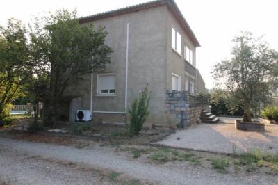 Limoux, Villa On 6500m2 Of Land With Swimming Pool And Outbuilding.