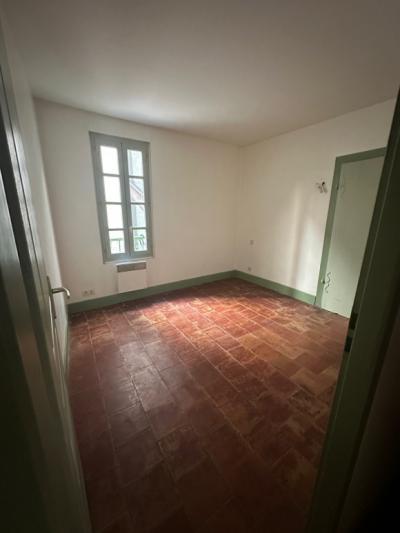 Spacious 2-bedroom Apartment On The Second Floor
