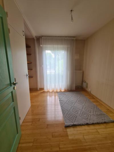 Near Limoux City Center, Residential Area, Spacious 4-sided Villa On 900 M2 Of Land