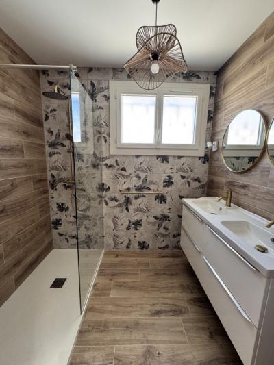 Very Beautiful Renovated 5-room House With Large Terrace, Garden And Garage