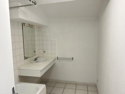 3-room Apartment With Air Conditioning, Parking - Quiet Private Estate