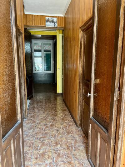 Near The Banks Of The Aude And The City: Real Estate Complex With Courtyards To Renovate
