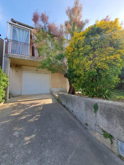 4-room House - Large Garden - Garage - Easy Parking