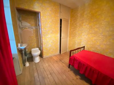 19th Century Mansion With Numerous Outbuildings And Additional Land Of 730 M2.