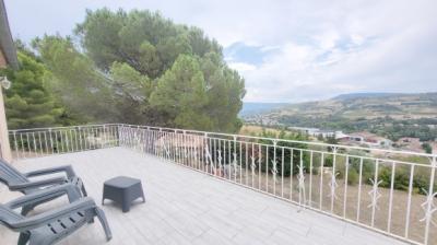 Limoux, Detached Villa With View Of The Pyrenees, Garage And Land Of 1233 M2.