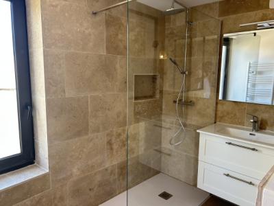 Completely Renovated - 1-bedroom Apartment With Courtyard - 55 M2 - Reversible Air Conditioning