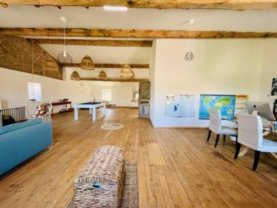 Carcassonne/narbonne Axis: Magnificent 430 M2 Mansion With Outbuildings And Garden