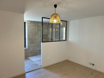 Completely Renovated - 1-bedroom Apartment With Courtyard - 55 M2 - Reversible Air Conditioning