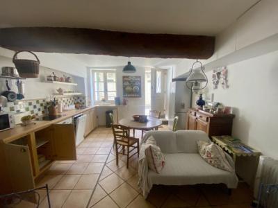 At The Foot Of The City: Charming House With Garage And Detached Garden