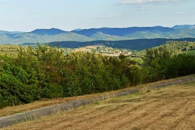 Villa Of 212 M2, On More Than 15,000 M2 Of Land, With Outbuildings And Breathtaking View.
