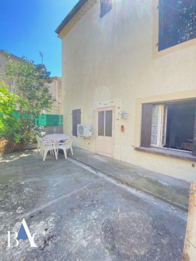 Lauraguel, Village House To Be Renovated With 30m2 Courtyard