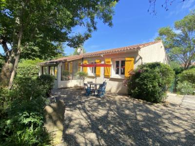 Near Limoux, Pretty Single Storey Villa With Swimming Pool, Wooded Land Of Around 1434 M2