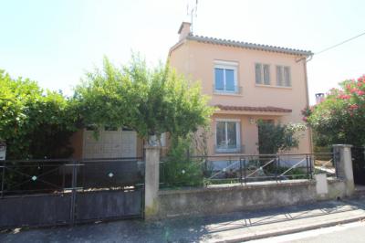 Limoux, In Sought-after Area Close To Amenities, Villa In Good Condition, Traditional Construction