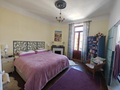 3 Km From Esperaza - Spacious, Dual-aspect Village House.